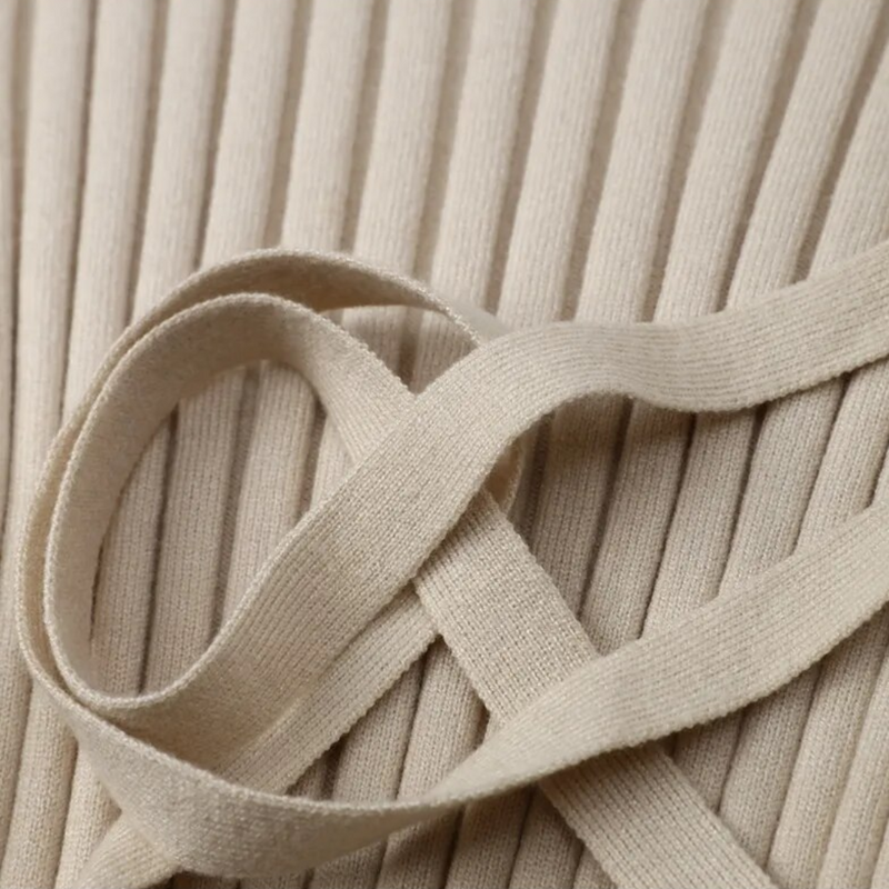 Gracie Gestricktes Maxikleid | Eng & schmeichelhaft