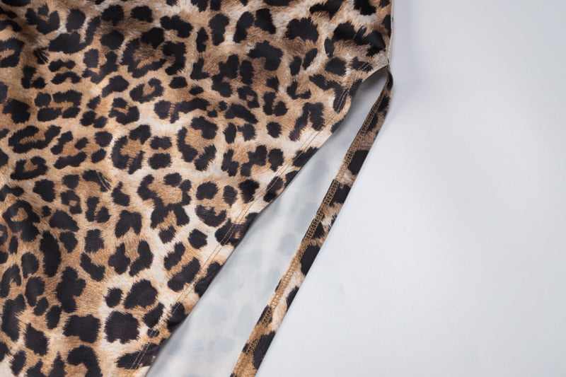 Ishani Kleid | Ein elegantes Abendkleid mit sexy Details
