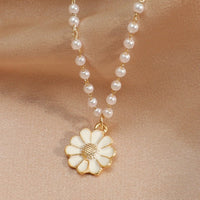 Stijlvolle Parelketting met Madeliefhanger - Flora
