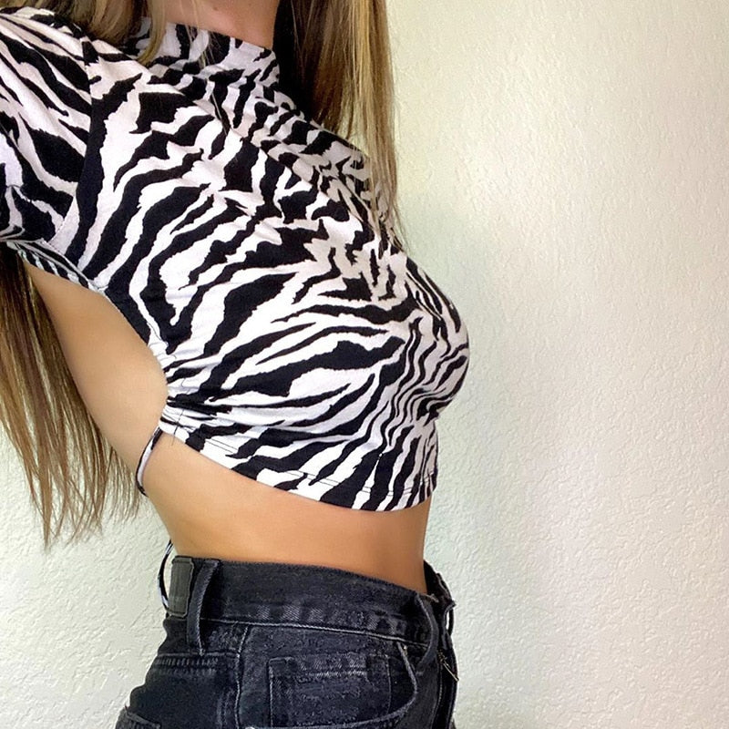 Floor Croptop | Mit offenem Rücken & Rollkragen