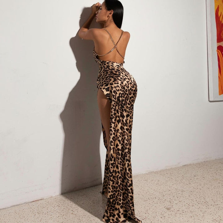 Ishani Kleid | Ein elegantes Abendkleid mit sexy Details