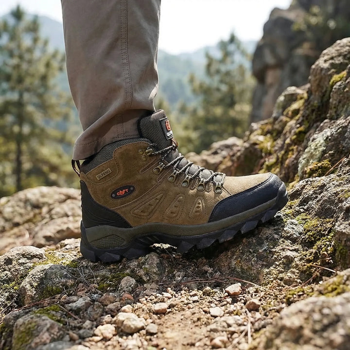High-Top Lace-Up Outdoor Hiking Boot -  Trailgrip