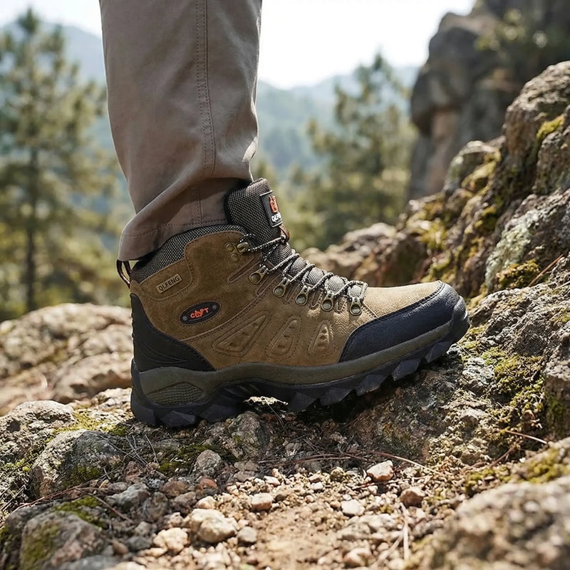 High-Top Lace-Up Outdoor Hiking Boot -  Trailgrip