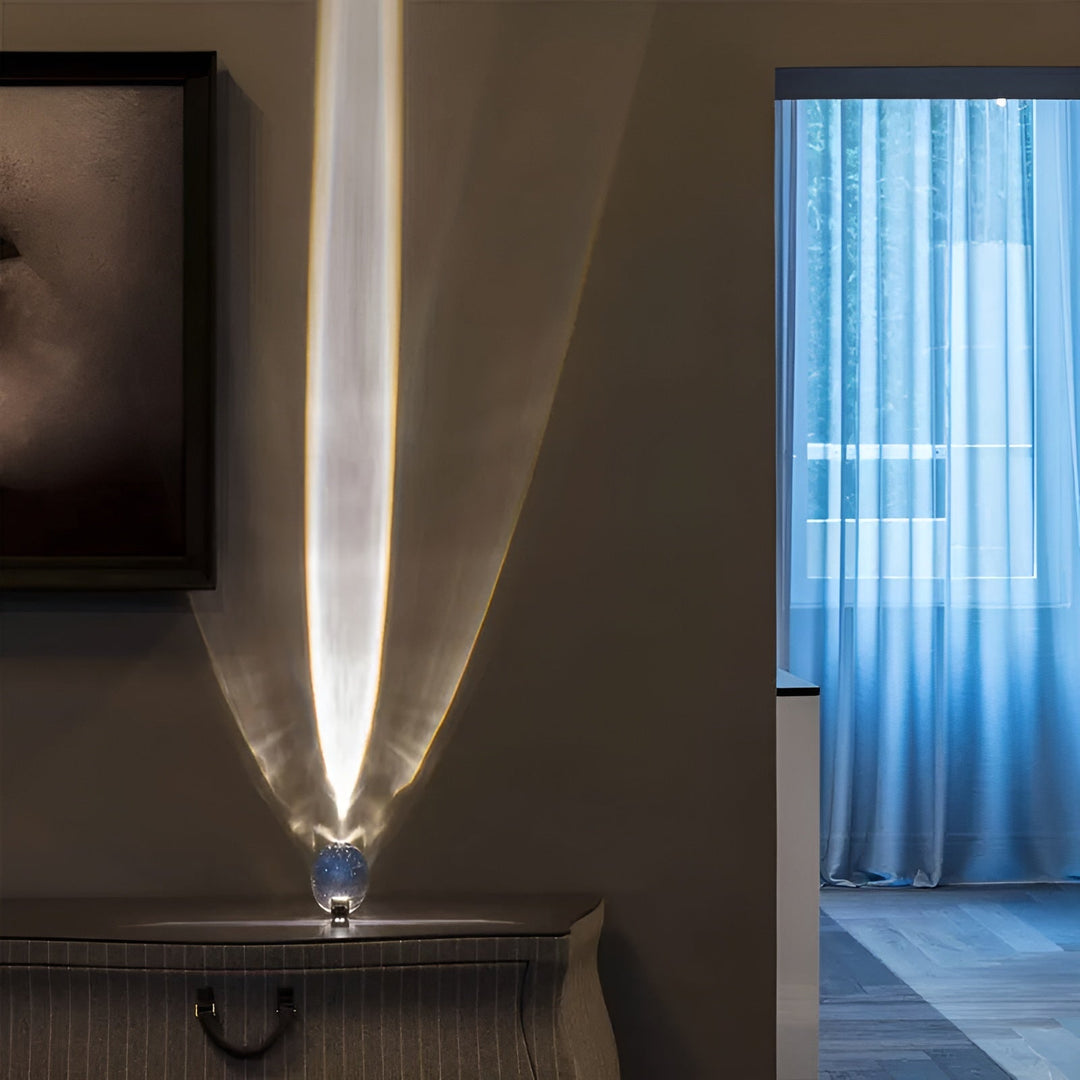 Prismatische Projektorlampe mit LED – Lunara