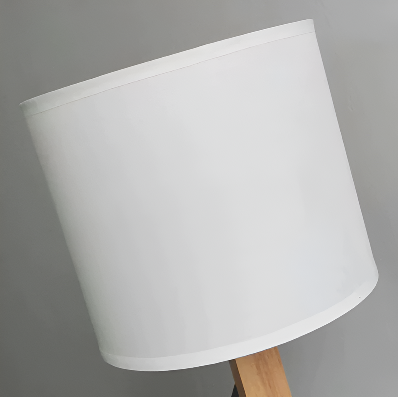 Flexible Roboter Schreibtischlampe aus Massivholz – LumoBot