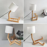 Flexible Roboter Schreibtischlampe aus Massivholz – LumoBot