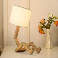 Flexible Roboter Schreibtischlampe aus Massivholz – LumoBot