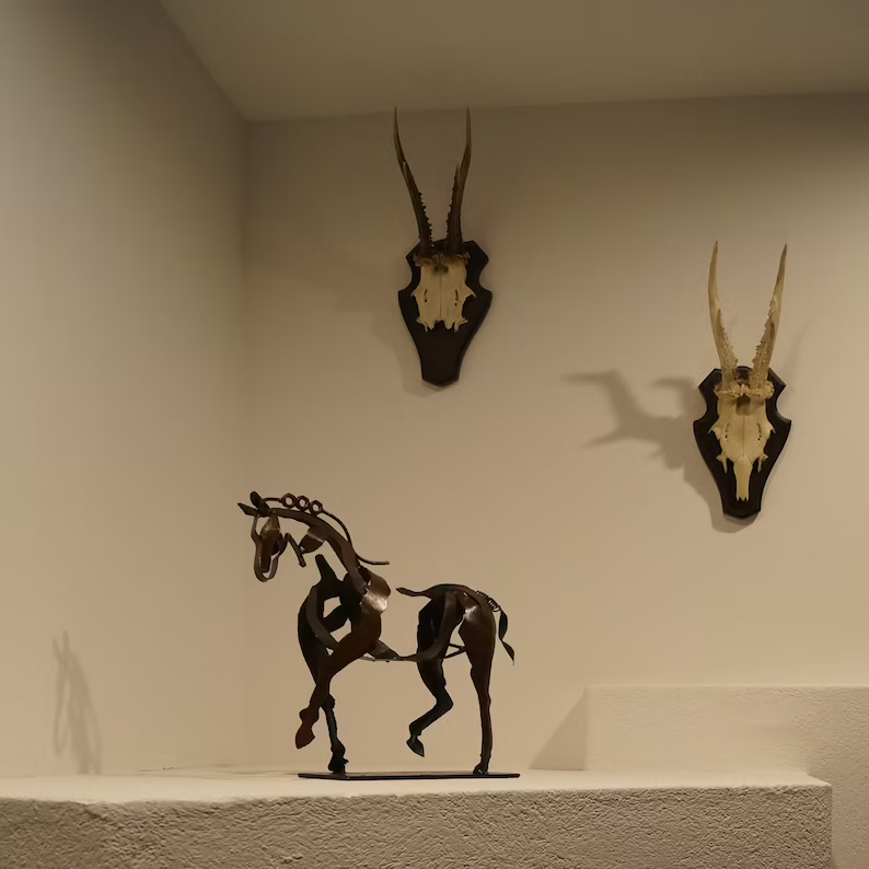 Handgemaakt Paarden Beeldje – Ferro