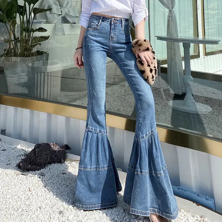High-Waist Flared Jeans - Mia
