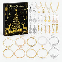 Zwarte adventskalenderdoos met gouden kerstboom en rendieren naast de inhoud: kettingen, oorbellen in goud- en zilverkleur en tien armbanden. 5