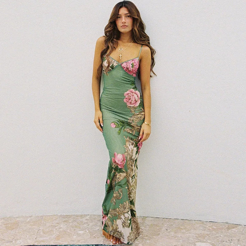 Blumiges Maxi-Sommerkleid mit V-Ausschnitt und Spaghettiträgern – Alina