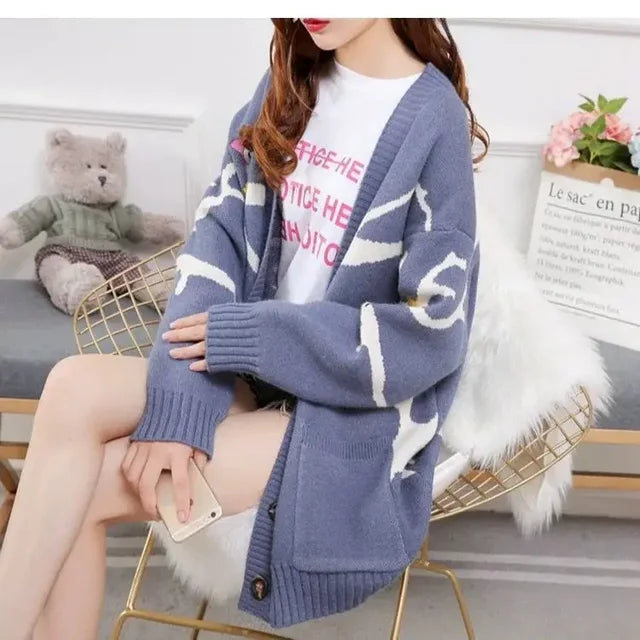 Gestrickte Strickjacke mit verspieltem Print und Knopfleiste - Nova