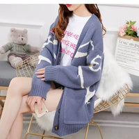 Gestrickte Strickjacke mit verspieltem Print und Knopfleiste - Nova