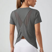 Kurzarm Sporttop Mit Rückendetail - Joyce
