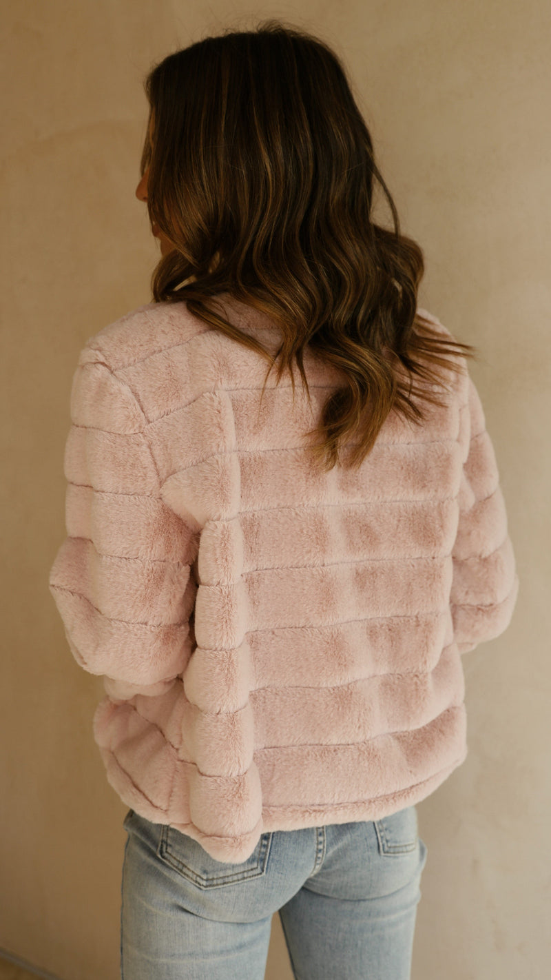 Luxuriöse Damen-Crop-Jacke - Veloura