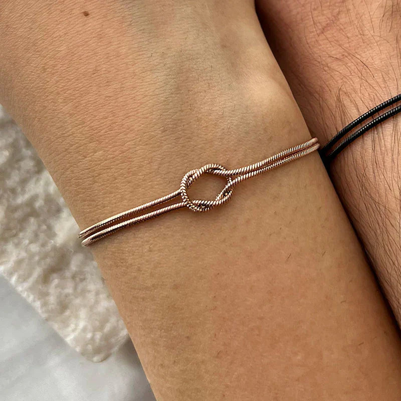 Minimalist Button Bracelet – Elva