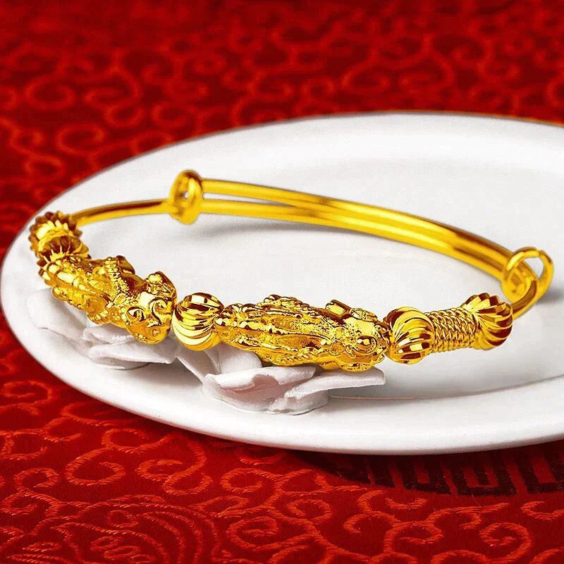 Gold-colored Lucky Charm Bracelet