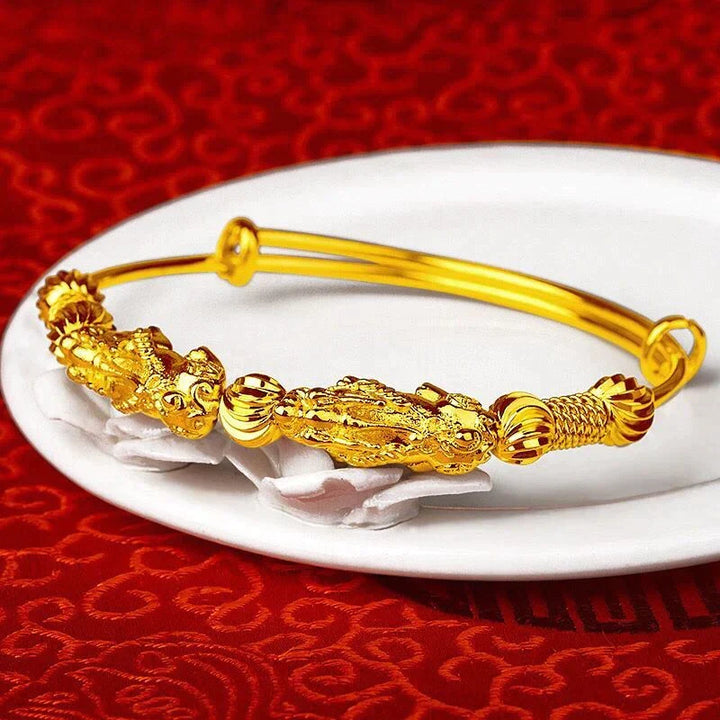 Gold-colored Lucky Charm Bracelet
