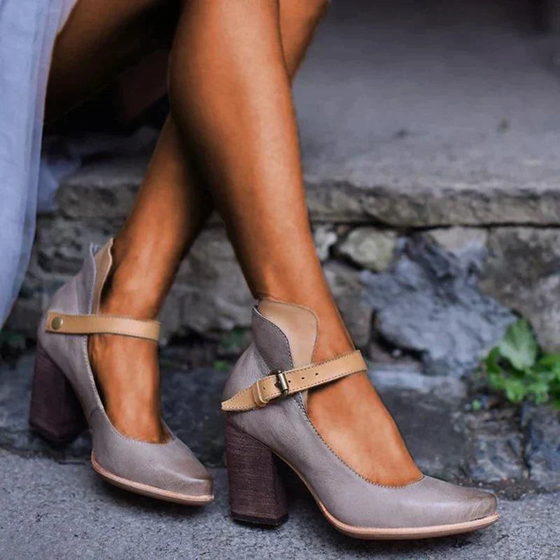Stilvolle Mary Jane Pumps - Isabella
