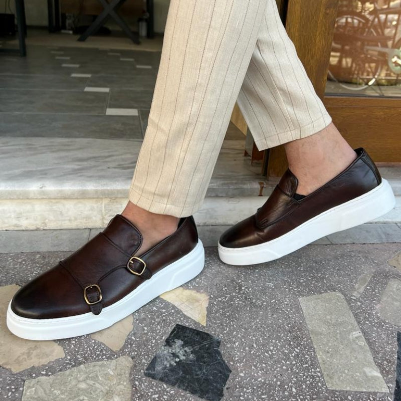 Schnürfreie Herren-Ledersneaker mit Schnallendetails – Dante