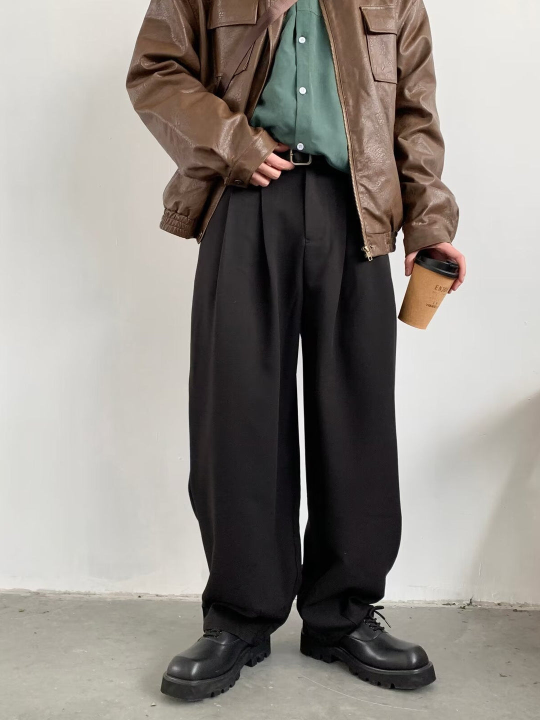 Falling Men’s Pants – Laurin