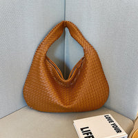 Trendige Gewebte Schultertasche - Ruby