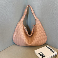 Trendige Gewebte Schultertasche - Ruby