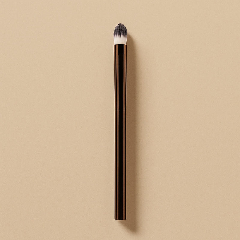Precision Concealer Makeup Brush - Soft Synthetic Bristles 1