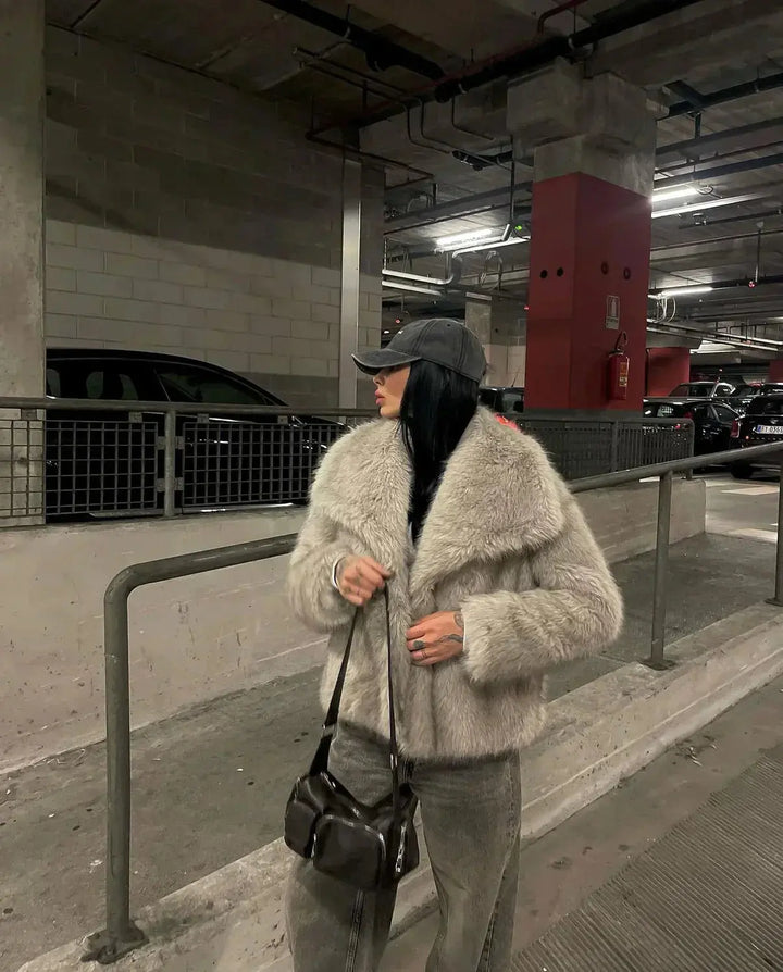 Damen Kunstpelzjacke - Olivia