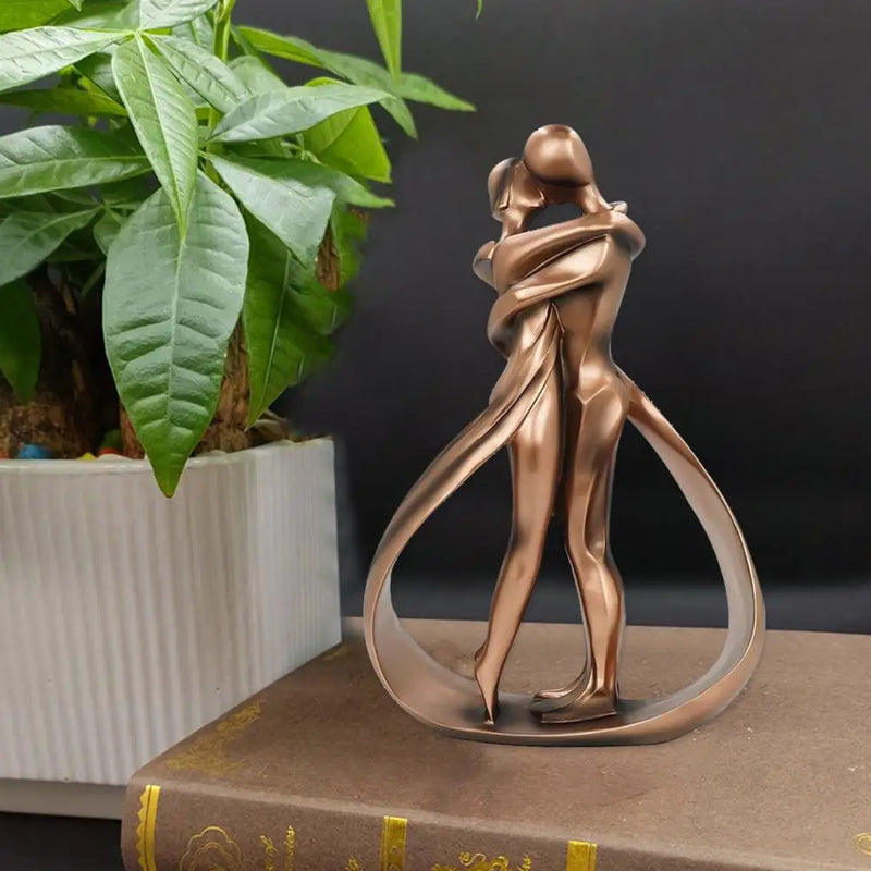 Decoratieve Sculptuur van Omarmende Figuren - Seraphina