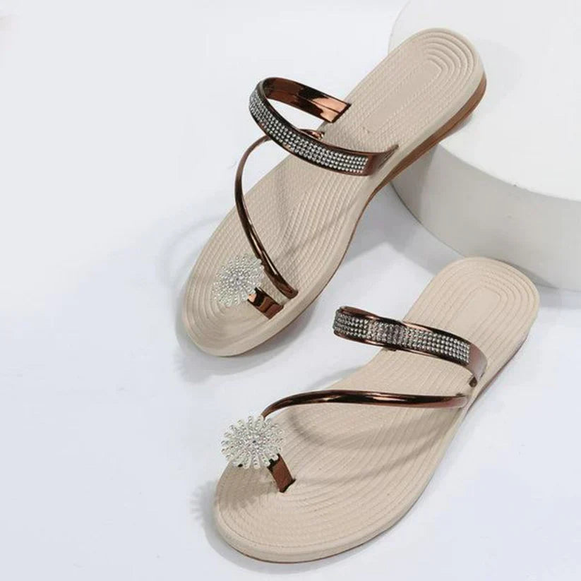 Trendige Damensandalen mit einzigartigem Schneeflocken-Detail – Arluna