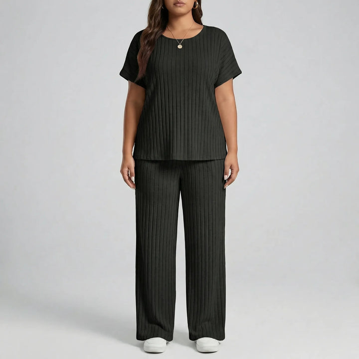 Plus Size Casual Two-Piece Outfit - Nadine