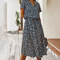 Bedrucktes Kleid mit V-Ausschnitt – Marielle
