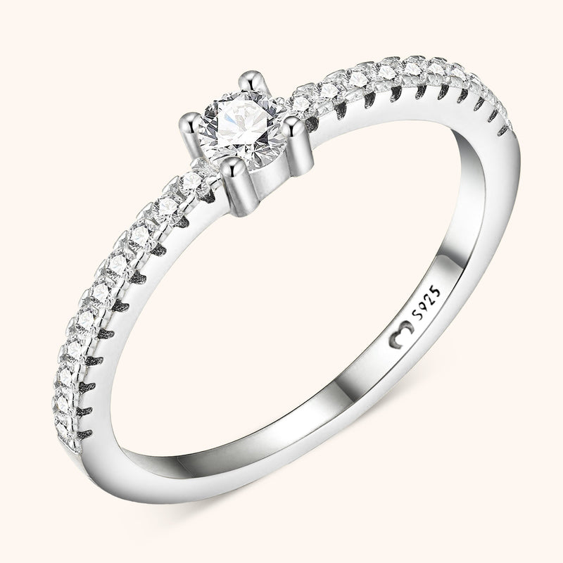Stilvoller Ring mit Funkelnden Zirkonia - Sienna