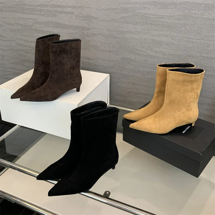 Luxuriöse Wildleder-Winterstiefel - Sorena