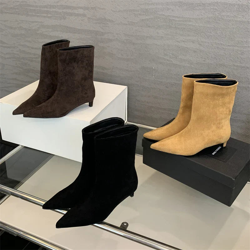Luxuriöse Wildleder-Winterstiefel - Sorena