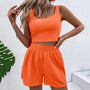 Trendiges zweiteiliges Sommeroutfit für Damen mit Shorts und Croptop - Livia