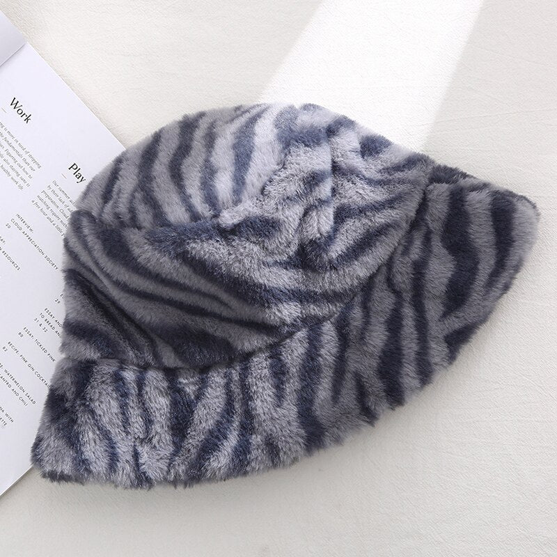 Pipa Plüsch Bucket Hat | Warm & modisch durch den Winter