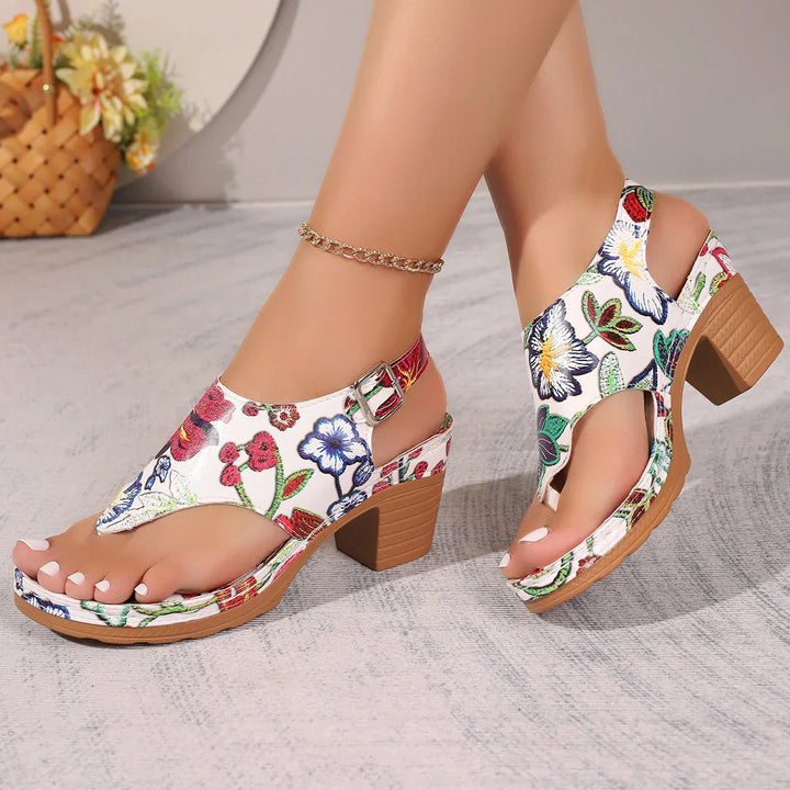Kleurrijke Dames Sandalen met Bloemenpatroon en Blokhak – Yasmina