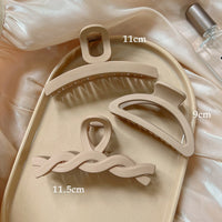 Hair Clips Nude | Create a unique hairstyle with this 3-piece set
