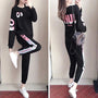 Zweiteiliges Damen-Trainingsanzug mit Sweatshirt und Hose – Leona