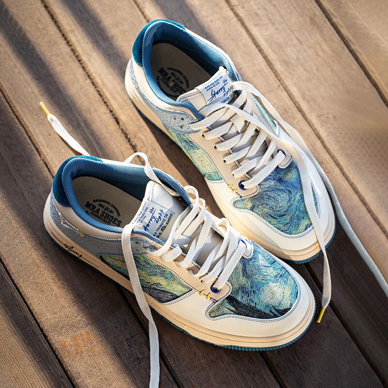 Künstlerische Unisex Sneaker mit Sternennacht-Design und bequemer Sohle – Lior