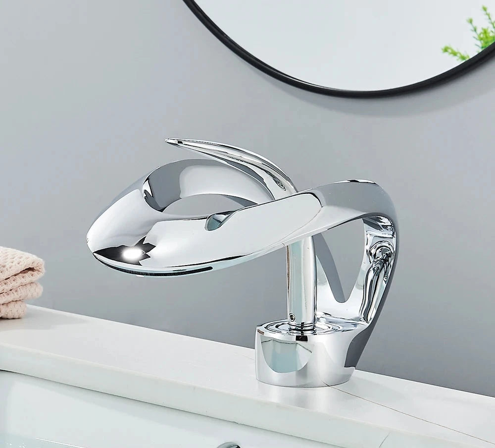 Messing Wastafelkraan met Watervaluitloop - Flowarc