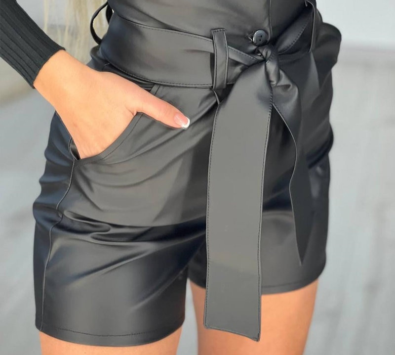 Penelope Shorts | Mit High Waist und passendem Gürtel