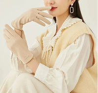 Dorothy Suede Gloves | Classic & Versatile