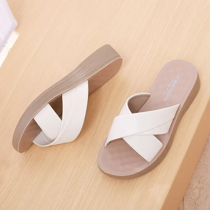Dames Wedge-Slipper van synthetisch leer met open teengebied – Cassy