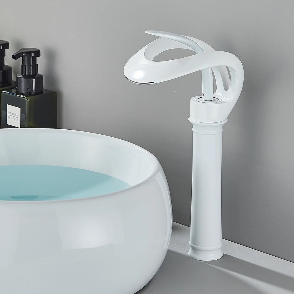 Messing Wastafelkraan met Watervaluitloop - Flowarc