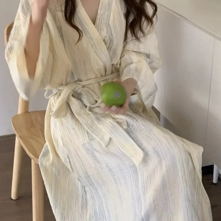 Lässiger Damen Sommerbademantel mit Kimono-Design – Hana