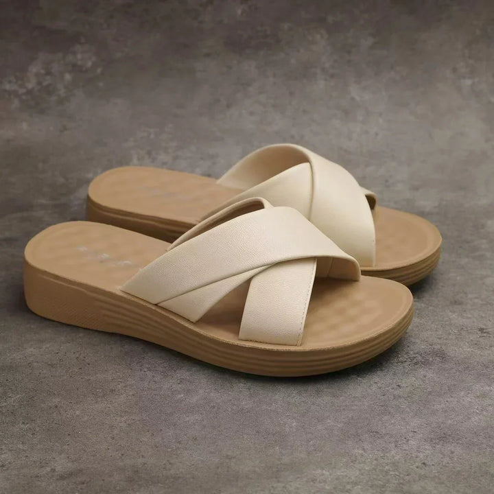 Dames Wedge-Slipper van synthetisch leer met open teengebied – Cassy
