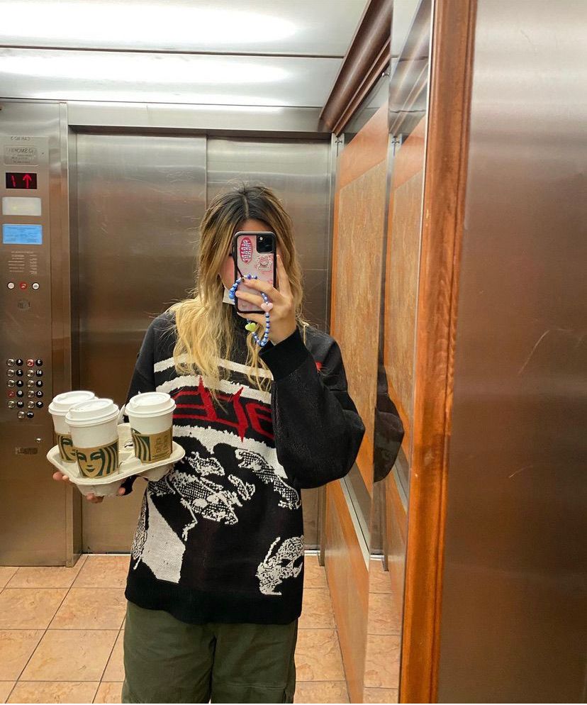 Hira Pullover | Ein lässiger Streetwear-Pullover